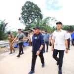 Gubernur Sumatera Selatan Dr. H. Herman Deru bersama Bupati PALI Asgianto, ST, meresmikan Jembatan Tumpang Sari di Kecamatan Talang Ubi, Kabupaten PALI, Selasa (16/12/2025).