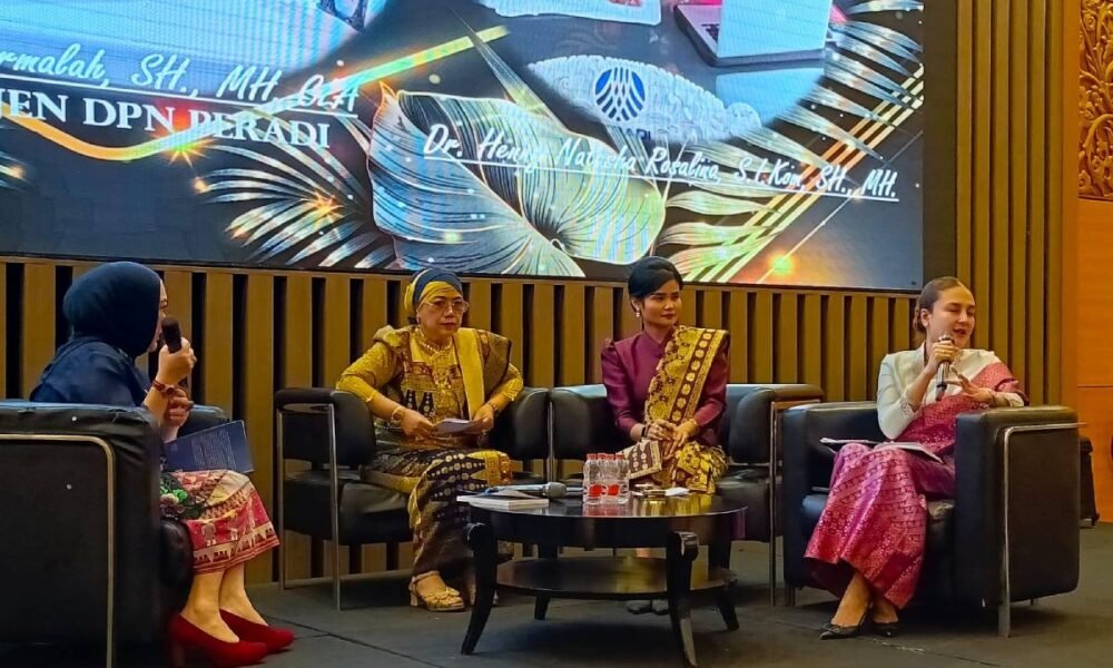 Buku “Realitas: Kekerasan Terhadap Perempuan dan Anak” resmi diluncurkan di Palembang, Selasa (16/12/2025).