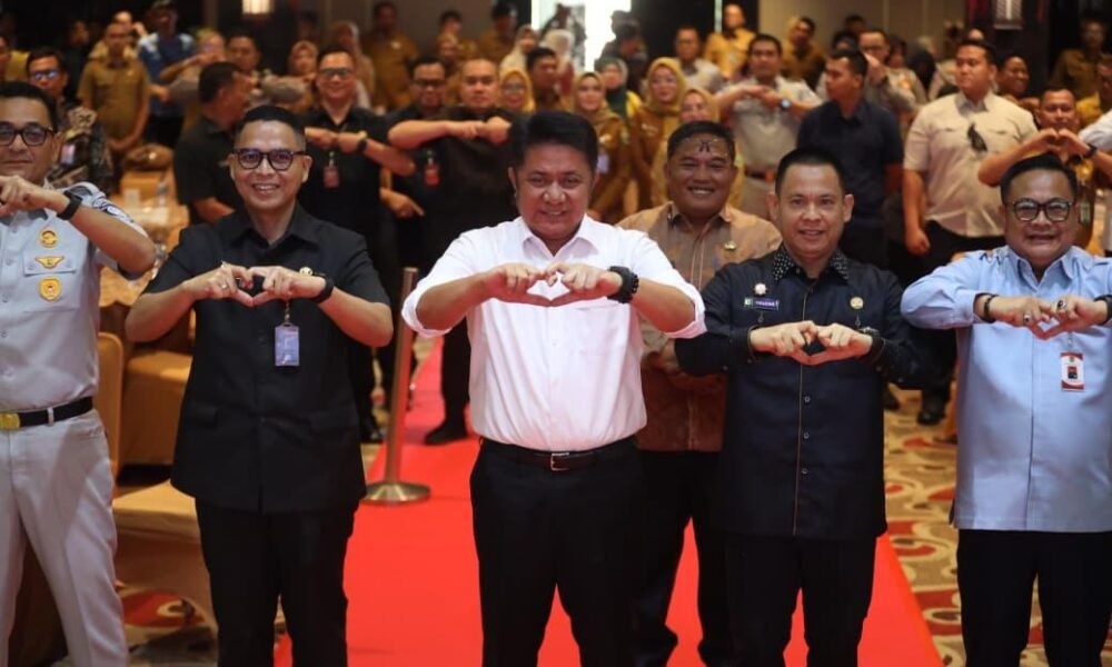 Gubernur Sumatera Selatan Dr. H. Herman Deru membuka Rapat Tim Pembina Samsat dan Rapat P2DD Provinsi Sumsel di Ballroom Grand Atyasa, Kamis (18/12/2025).
