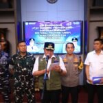 Percepat Mobilitas Warga, Pembangunan Jalan Kasiba–Lasiba Palembang Terus Dikebut Gubernur Sumatera Selatan H. Herman Deru saat mengumumkan Upah Minimum Provinsi (UMP) Sumsel Tahun 2026 sebesar Rp 3.942.963 dalam kegiatan di Griya Agung Palembang, Jumat (19/12/2025).