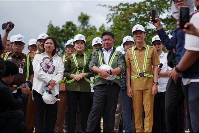 Kementerian PU Mulai Bangun Sekolah Rakyat Tahap Kedua di OKI, Target Beroperasi 2026 Pemancangan perdana tiang pancang pembangunan Sekolah Rakyat tahap kedua di kawasan Teluk Gelam, Kabupaten Ogan Komering Ilir (OKI), Selasa (23/12/2025).