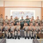 Komandan Korem 044/Garuda Dempo Brigjen TNI Adri Koesdyanto menerima audiensi Taruna Akademi Militer di Makorem 044/Gapo, Jalan Jenderal Sudirman Km. 4, Kota Palembang, Selasa (30/12/2025).