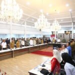 PHE Jambi Merang Resmi Alihkan PI 10% ke BUMD Sumsel, Dorong Manfaat Ekonomi Daerah Gubernur Sumatera Selatan Herman Deru memimpin Rakor kesiapan pemberlakuan angkutan batubara wajib menggunakan jalan khusus bersama Forkopimda dan kepala daerah se-Sumsel di Griya Agung, Selasa (30/12/2025).