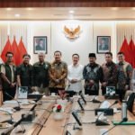 Komitmen Transparansi, Kemenag Sumsel Gelar Rakor Anggaran 2026 dan Teken Pakta Integritas Wali Kota Palembang Ratu Dewa bersama Wakil Wali Kota Prima Salam saat melakukan kunjungan kerja ke Jakarta Smart City di Balai Kota DKI Jakarta, Rabu (14/1/2026).