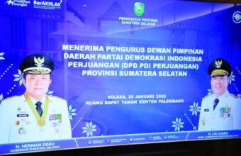 Gubernur Sumatera Selatan Herman Deru menerima audiensi Ketua DPD PDIP Sumsel Devi Suhartoni beserta jajaran pengurus di Ruang Rapat Taman Kenten, Selasa (20/1/2026) malam.