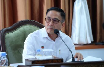 Wali Kota Palembang Ratu Dewa memimpin Rapat Koordinasi pelaksanaan Sensus Sosial Ekonomi dan Data Tunggal Sosial Ekonomi Nasional (DTSEN) bersama BPS dan jajaran OPD di Rumah Dinas Wali Kota Palembang, Rabu (21/1/2026).