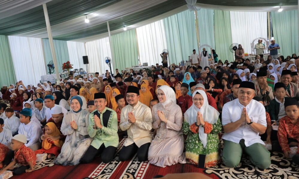 Setahun Kepemimpinan, Ratu Dewa-Prima Salam Gelar Tasyakuran Bersama Anak Yatim Peringati Setahun Kepemimpinan, Ratu Dewa-Prima Salam Gelar Tasyakuran dan Buka Puasa Bersama Anak Yatim