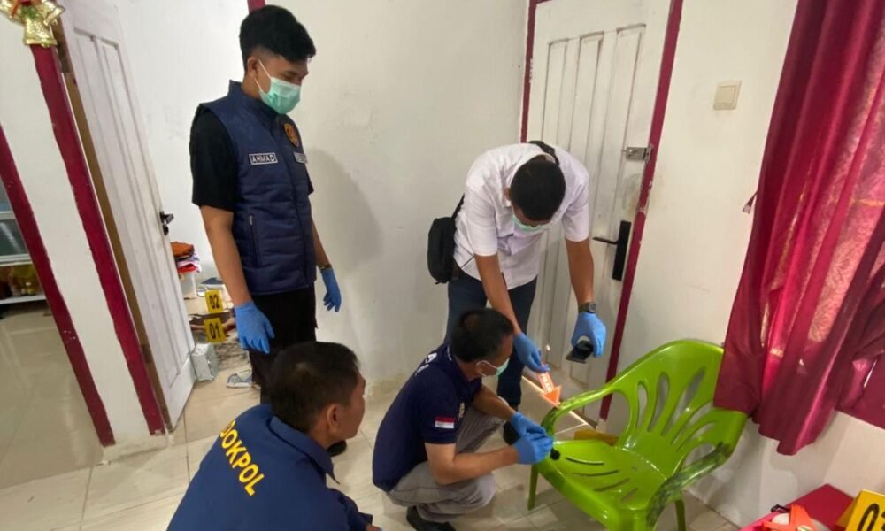 Staf Bawaslu OKU Selatan Bersimbah Darah dalam Kamar Kontrakan, Luka Sabetan di Leher Staf Bawaslu OKU Selatan Bersimbah Darah dalam Kamar Kontrakan, Luka Sabetan di Leher