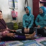 Jadi Korban Penipuan Online? Cepat Hubungi Call Center OJK 157! Jelang HUT HKG PKK, Feby Deru Berbagi Kebahagiaan dengan Warga Talang Kepuh
