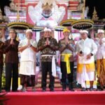 Polisi Gerebek Ruko Tempat Peredaran dan Pesta Sabu di Palembang, Bandar Tewas Melompat dari Atap Kapolda Sumsel Perkuat Narasi Toleransi sebagai Pilar Kamtibmas Nasional di Malam Dharma Santi
