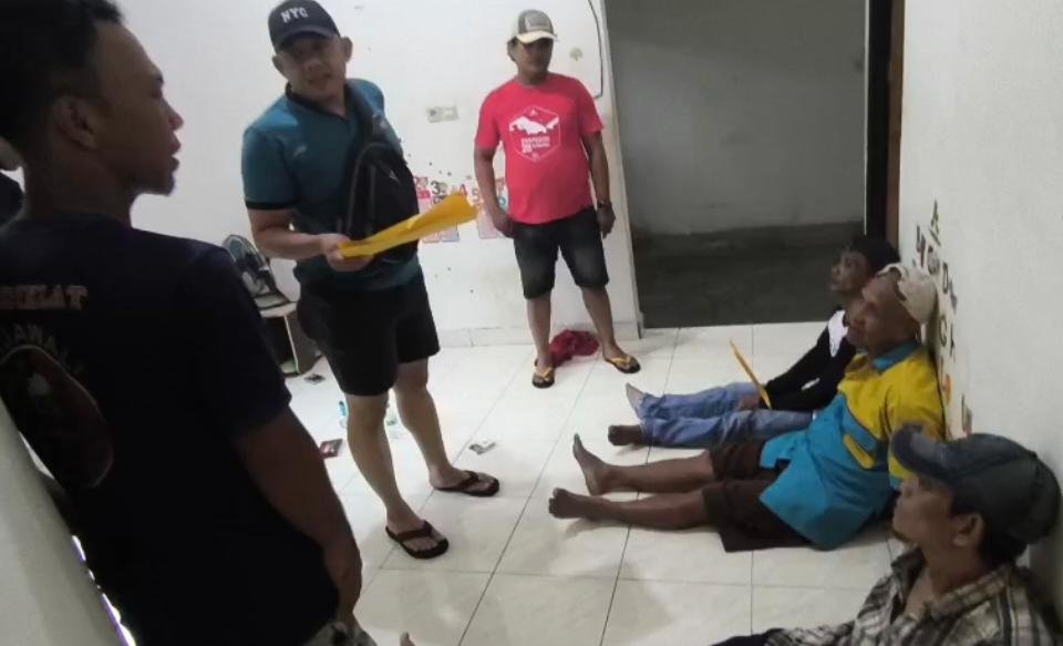 Jaringan Terbongkar, Sopir di Lahat Buang Sabu ke Kloset, Panik Digerebek Polisi Jaringan Sabu Terbongkar, Sopir di Lahat Buang Sabu ke Kloset, Panik Digerebek Polisi