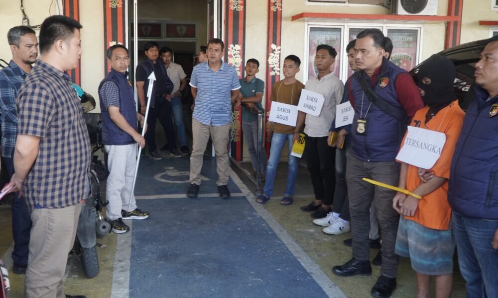 Kasus Pembunuhan di Pelangki OKU Selatan Direka Ulang, Pelaku Peragakan 32 Adegan Kasus Pembunuhan di Pelangki OKU Selatan Direka Ulang, Pelaku Peragakan 32 Adegan