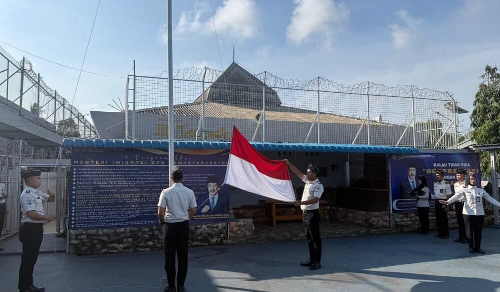 Rutan Palembang Laksanakan Upacara Peringatan Hari Kebangkitan Nasional ke-118 Rutan Palembang Laksanakan Upacara Peringatan Hari Kebangkitan Nasional ke-118