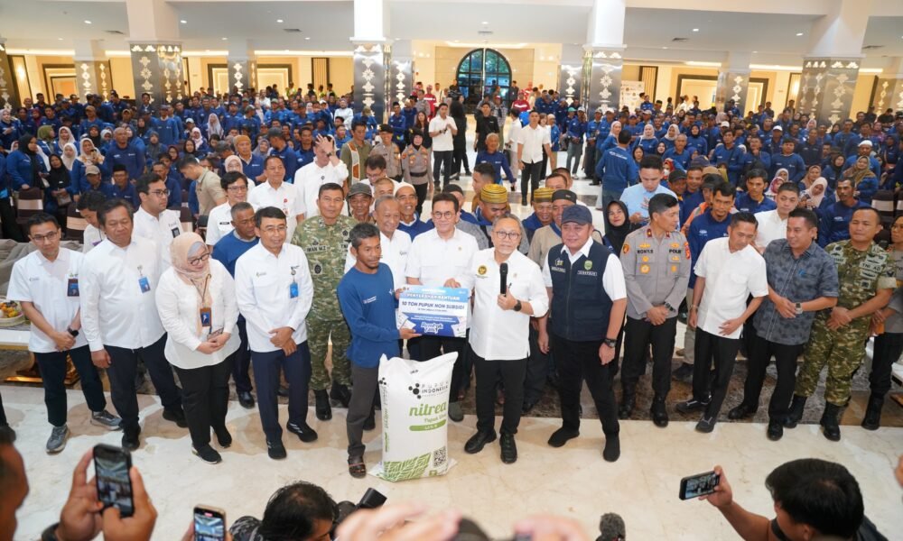 Perkuat Ketahanan Pangan Nasional, Wakapolda Sumsel Hadiri Rembuk Tani Bersama Menko Pangan di PT Pusri Perkuat Ketahanan Pangan Nasional, Wakapolda Sumsel Hadiri Rembuk Tani Bersama Menko Pangan di PT Pusri