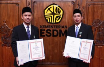 Tiga Insan PTBA Raih Satyalancana Wira Karya