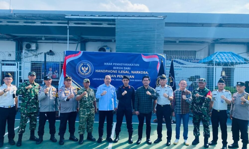 Rutan Kelas I Palembang Laksanakan Apel, Ikrar Bersama dan Penggeledahan Gabungan Bersama APH Rutan Kelas I Palembang Laksanakan Apel, Ikrar Bersama dan Penggeledahan Gabungan Bersama APH