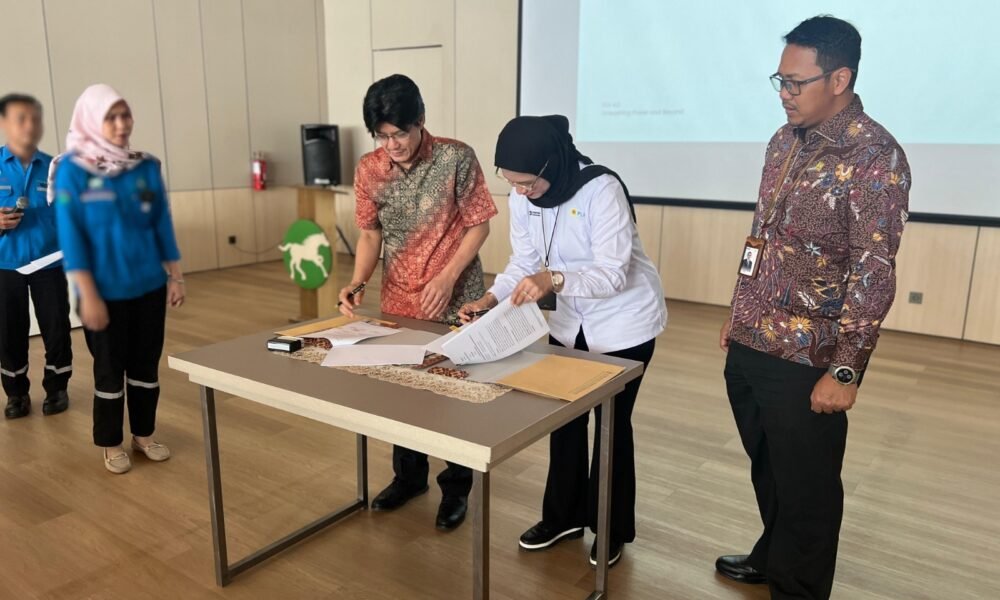 PLN Teken Kontrak Listrik 18,7 MVA dengan PT SPF, Perkuat Akselerasi Industri di Ogan Ilir PLN Teken Kontrak Listrik 18,7 MVA dengan PT SPF, Perkuat Akselerasi Industri di Ogan Ilir