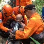 Remaja 18 Tahun di Mesuji OKI Tewas Tertembak, Polisi Amankan Terduga Pelaku Lansia 80 Tahun yang Hilang di Musi Rawas Ditemukan Tim SAR Selamat Duduk di Bawah Pohon
