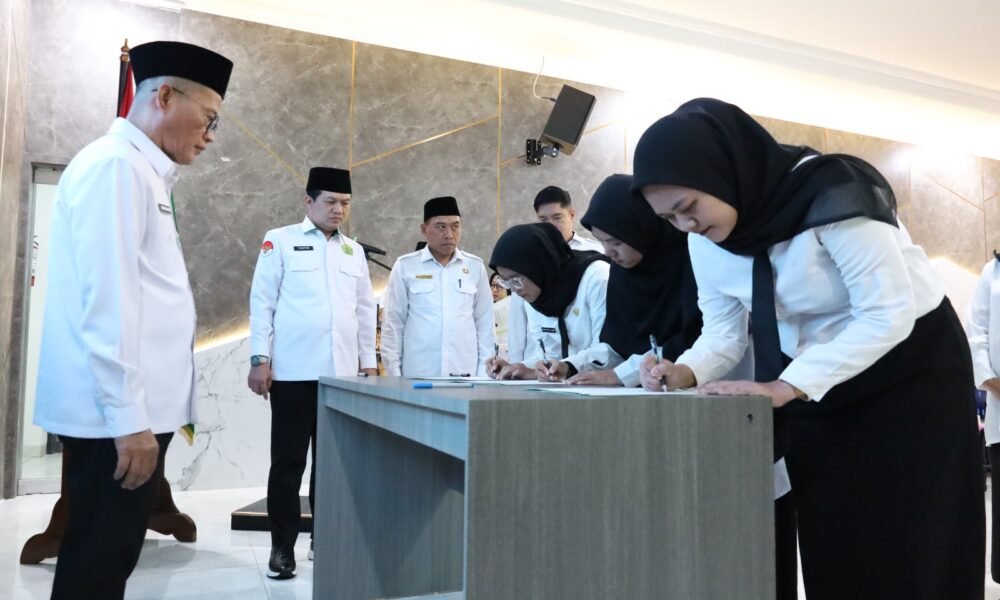 Lantik 198 Pejabat Fungsional, Kakanwil Kemenag Sumsel: Ubah Mindset, Manfaatkan Teknologi!