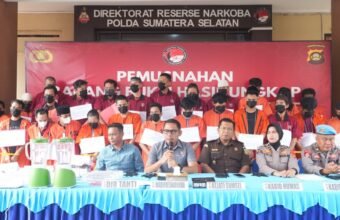 37 Tersangka Diamankan, Polda Sumsel Musnahkan Barang Bukti Narkotika dari 25 Kasus