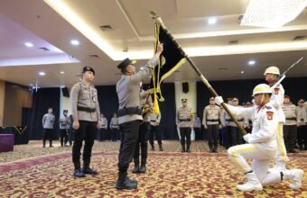 Hari Bhayangkara ke-80, Kapolda Sumsel Pimpin Tradisi Sakral Pencucian Pataka Atidhira Wira Bhakti