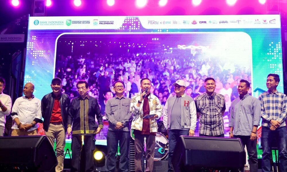Hadiri Penutupan Gemilang Palembang Raya x DKG ke-7, Ratu Dewa Ajak Warga Dorong Digitalisasi Ekonomi Hadiri Penutupan Gemilang Palembang Raya x DKG ke-7, Ratu Dewa Ajak Warga Dorong Digitalisasi Ekonomi