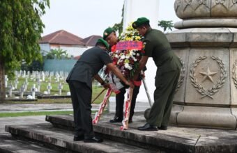 Kenang Jasa Para Pahlawan, Ziarah Rombongan Warnai HUT ke-45 Korem 044/Gapo