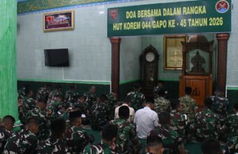Peringati HUT ke-45, Korem 044/Gapo Panjatkan Doa untuk Pengabdian dan Indonesia Maju. (Foto: Yulie)