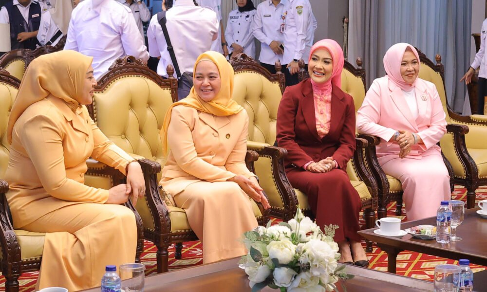 Ketua DWP Kota Palembang Hadiri Pengukuhan BKOW Sumsel 2026–2030. (Foto: Yulie/nara.sriwijayaterkini.id)