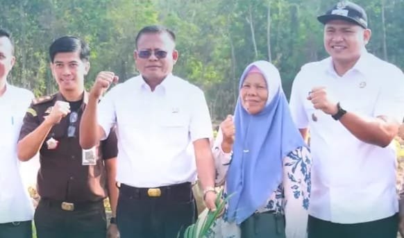 Dukung Ketahanan Pangan, Pemkot Prabumulih Gelar Aksi Tebang Tebas Lahan di Anak Petai