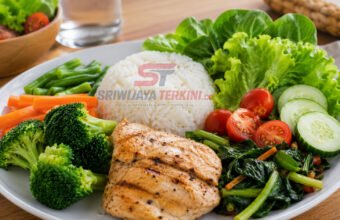 Makan siang dengan sayur-sayuran. (Foto: dok/nara.sriwijayaterkini.id)