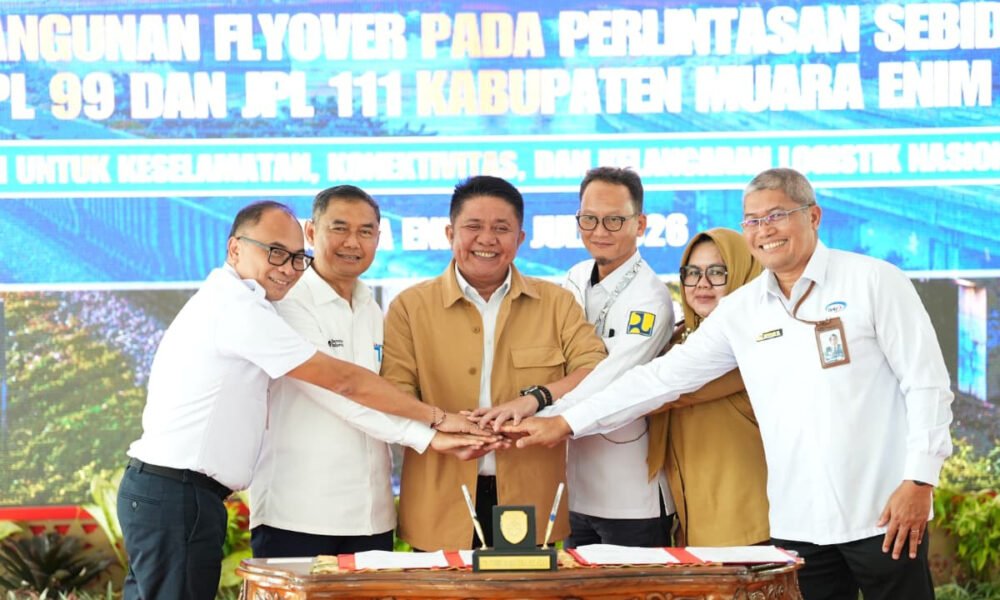 Herman Deru Wujudkan Jalan Khusus Batu Bara dan Empat Flyover, Akhiri Kemacetan Bertahun-Tahun di Muara Enim Herman Deru Wujudkan Jalan Khusus Batu Bara dan Empat Flyover, Akhiri Kemacetan Bertahun-Tahun di Muara Enim. (Foto: Yulie)