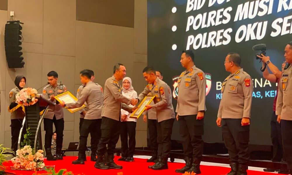 Raih Predikat WBK, Polres OKU Selatan Terima Penghargaan Kapolda Sumsel