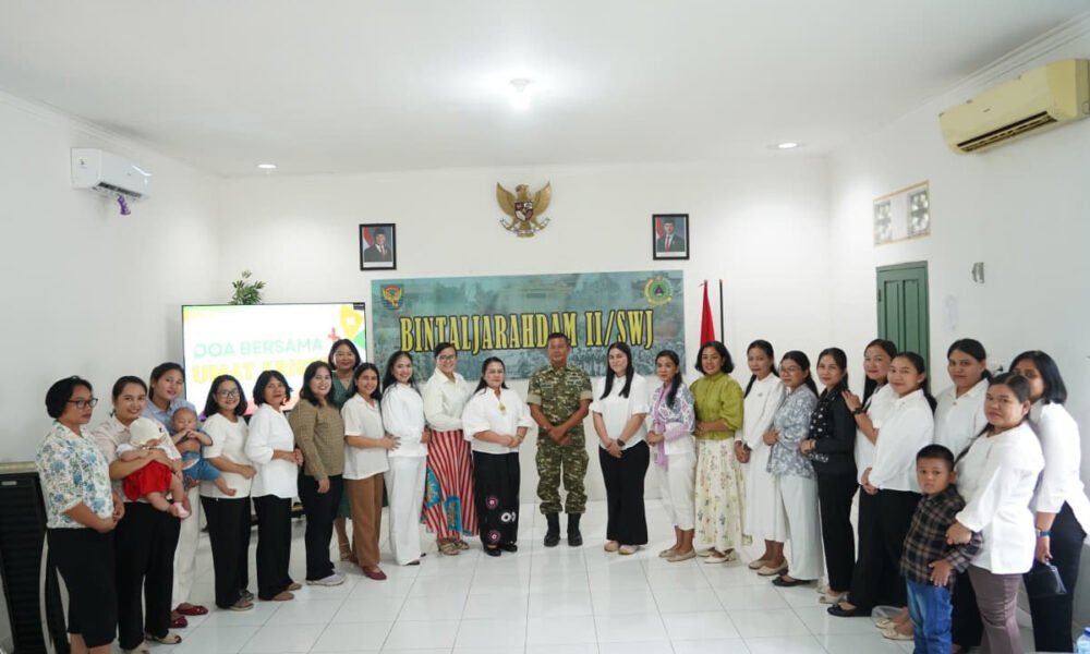 Persit Kartika Chandra Kirana PD II Sriwijaya Gelar Doa Bersama Umat Kristiani di Bintaljarahdam II SWJ