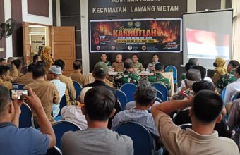 Tim Mabes TNI Turun Gunung Tangani Karhutla di Muba, Ingatkan Warga Tak Buka Lahan dengan Cara Dibakar