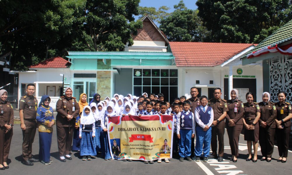 Kenalkan Hukum Sejak Dini, Kejari Pagar Alam Terima Kunjungan Pelajar SDN 74