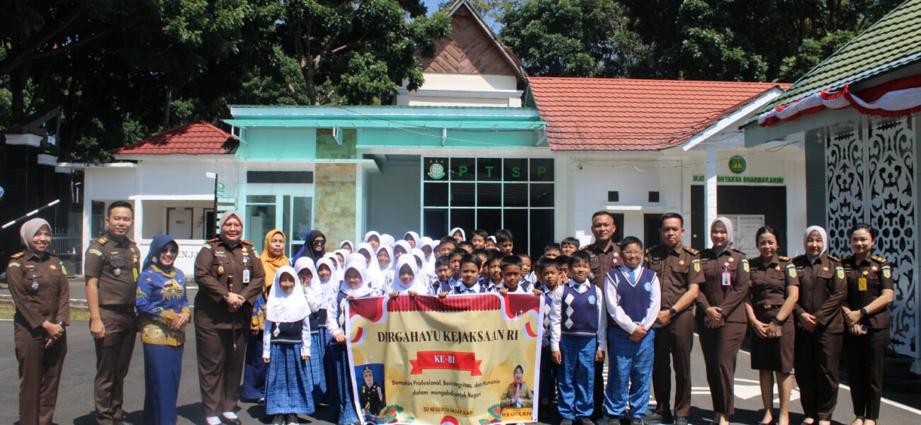 Kenalkan Hukum Sejak Dini, Kejari Pagar Alam Terima Kunjungan Pelajar SDN 74