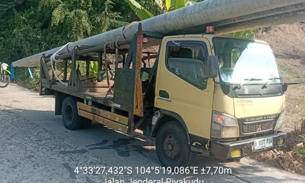 Jaga Keandalan Listrik, PLN ULP Muaradua Perbaiki Konstruksi Jaringan di OKU Selatan
